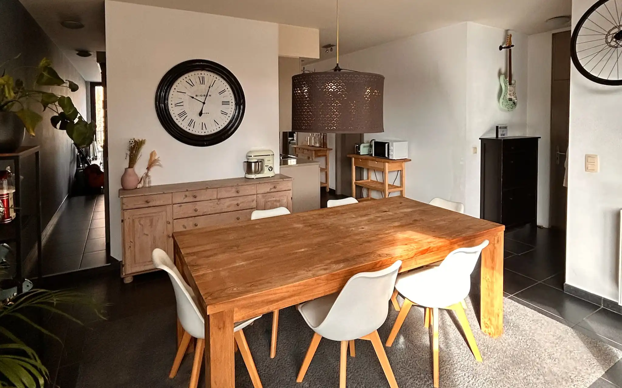 Appartement met groot terras, vlakbij Park Spoor Noord
