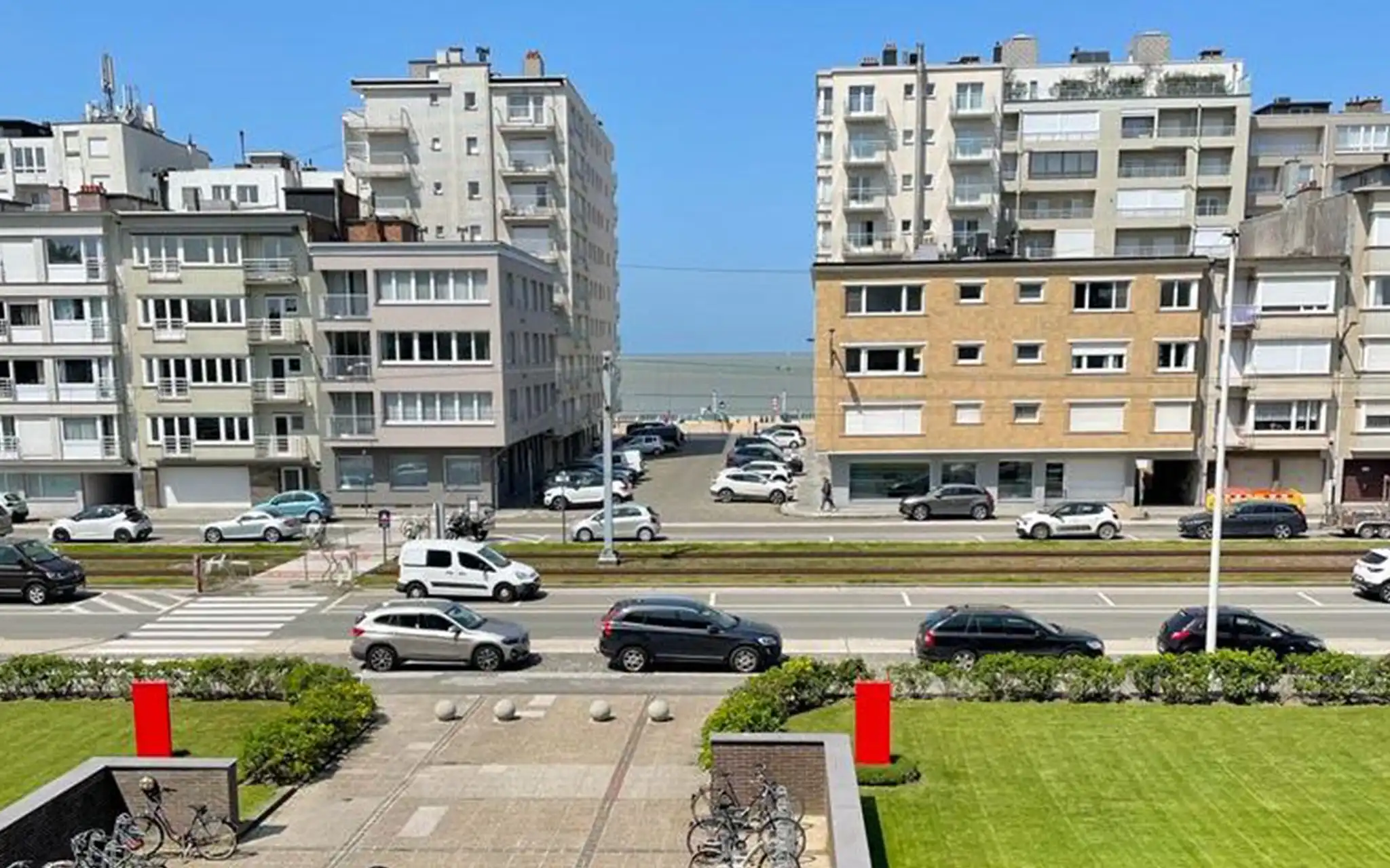 Naamloos-2 Instapklare gerenoveerde studio met berging, Oostende