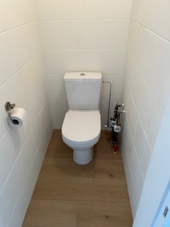 Instapklare gerenoveerde studio met berging, Oostende