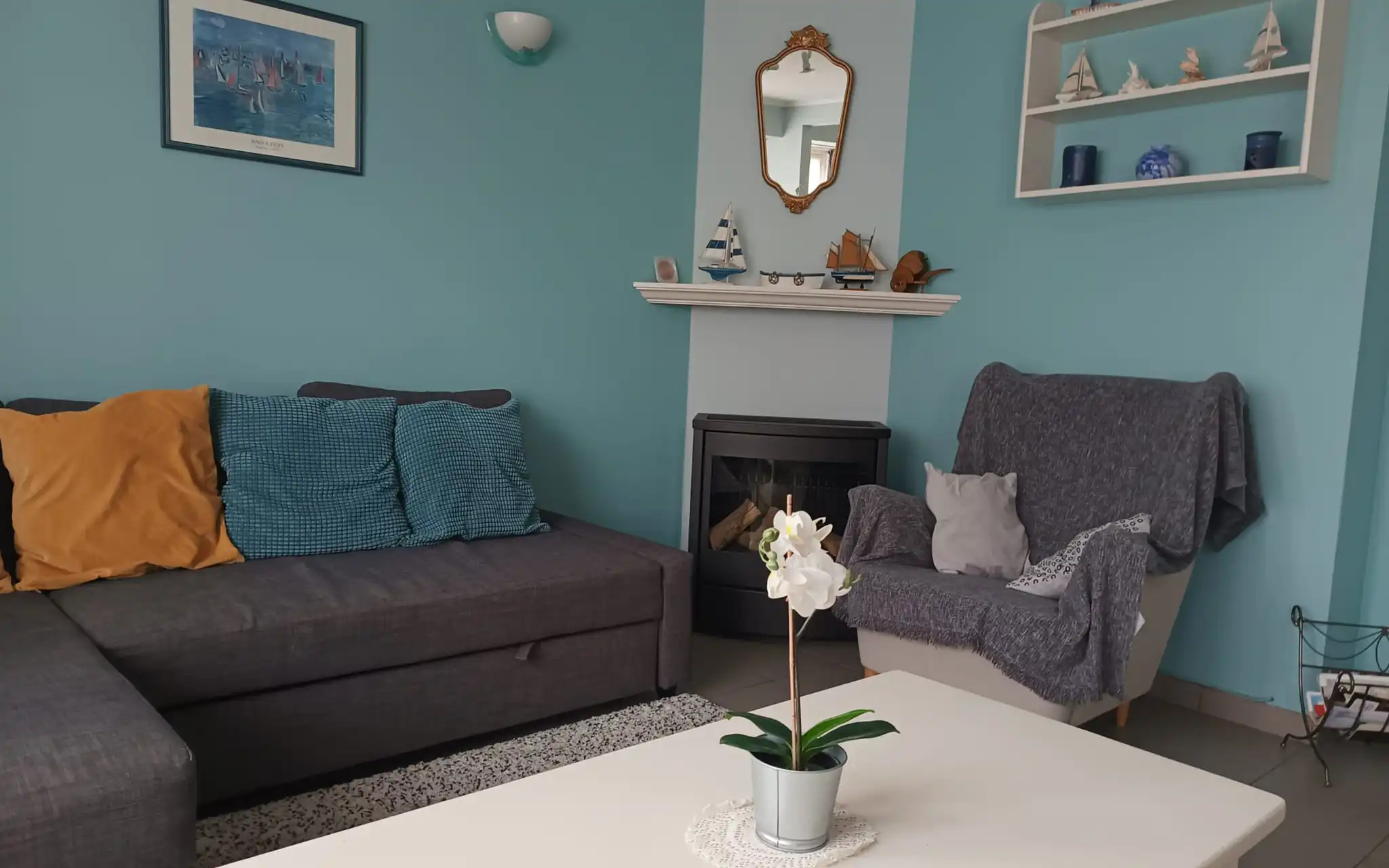 Instapklaar, bemeubeld appartement met 2 slaapkamers