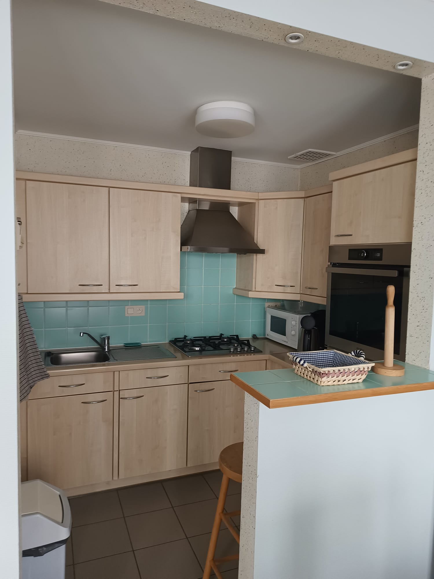 Instapklaar, bemeubeld appartement met 2 slaapkamers
