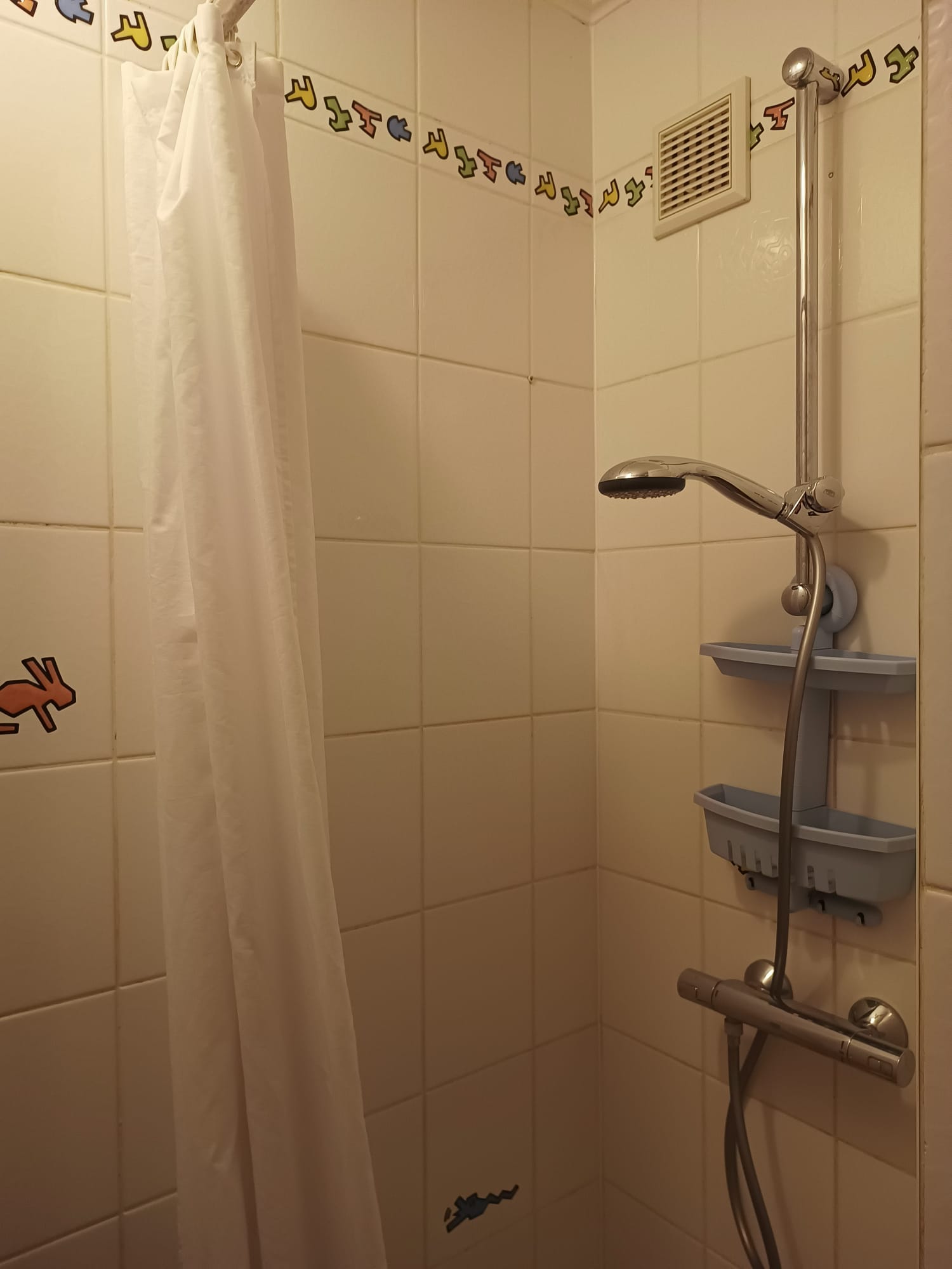 Instapklaar, bemeubeld appartement met 2 slaapkamers