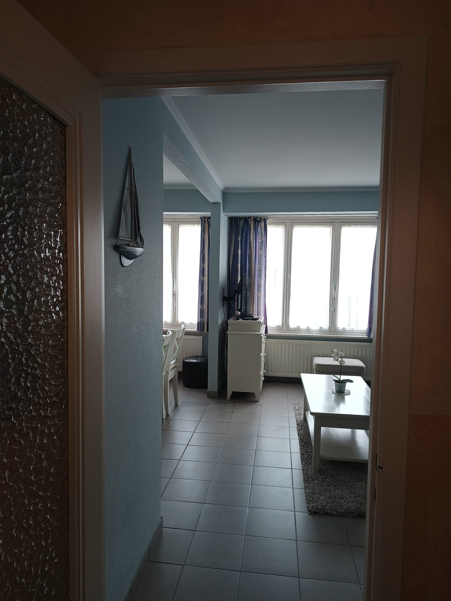 Instapklaar, bemeubeld appartement met 2 slaapkamers