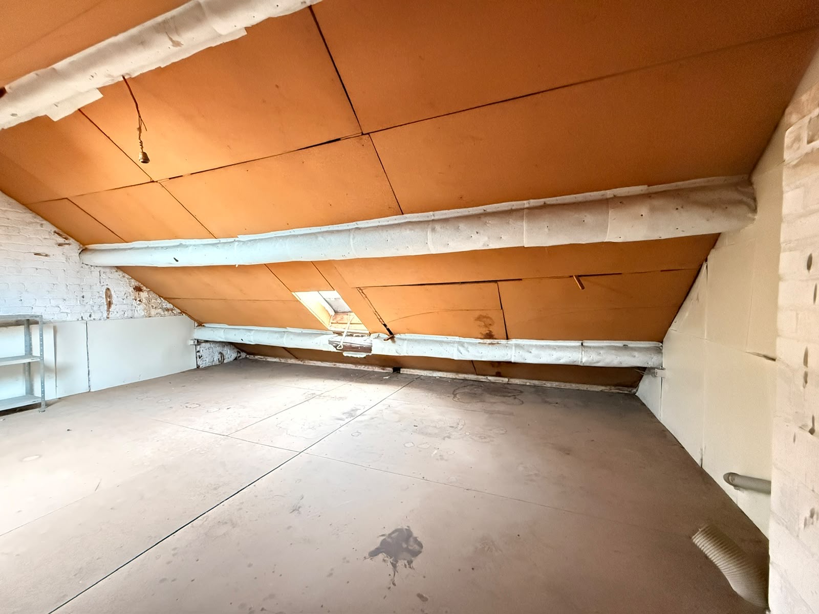 Appartement met 1 slaapkamer + bureau en zolder – Wezembeek-