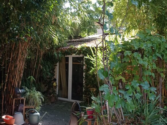 Charmante chalet in groene oase met garage en terras