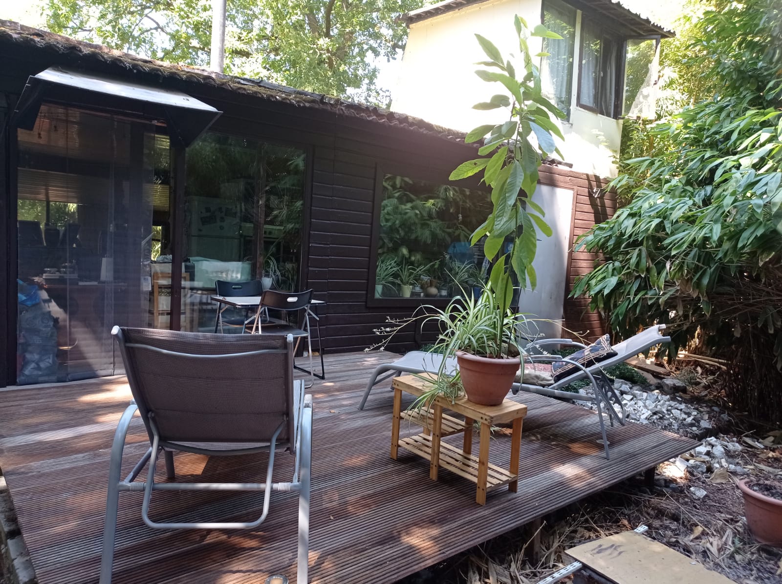 Charmante chalet in groene oase met garage en terras