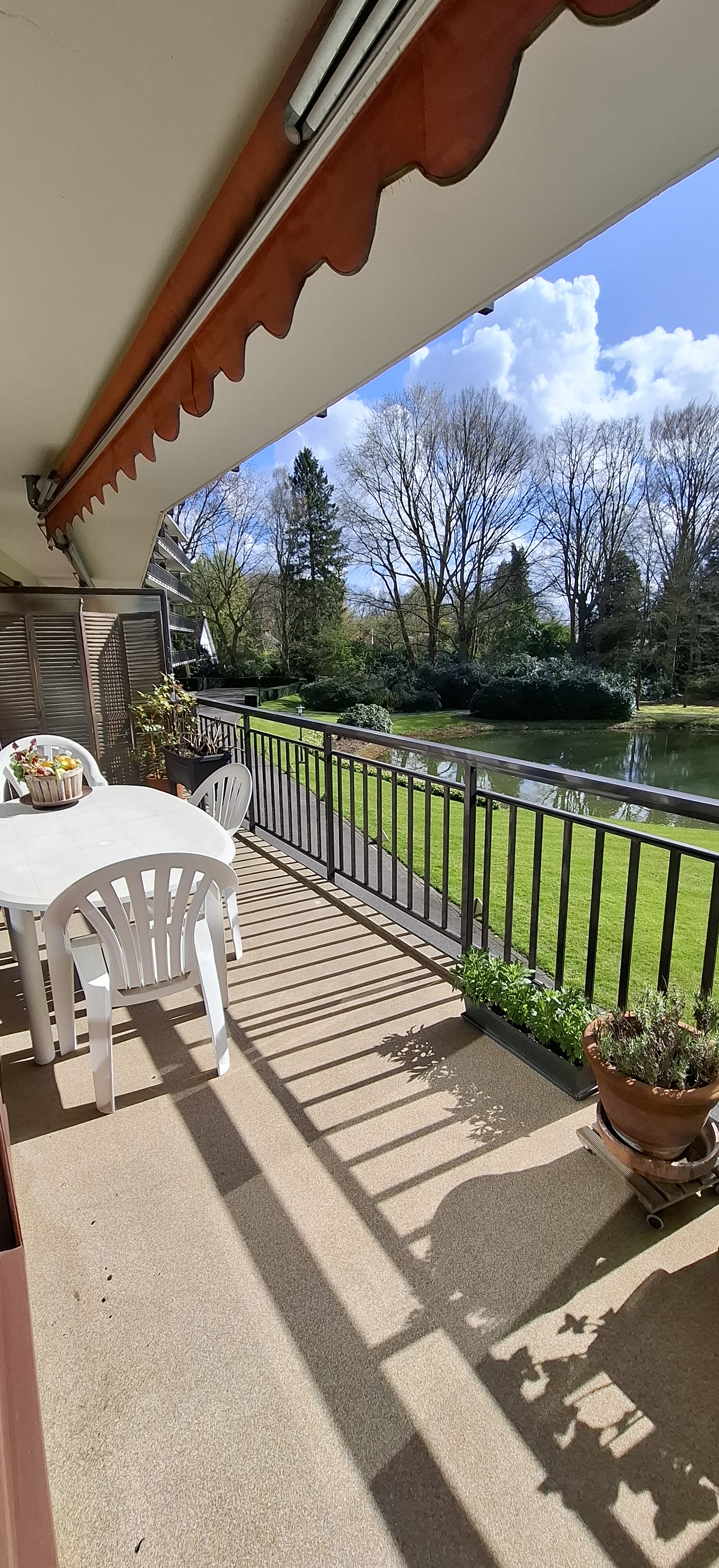 2 slp appartement met zonnig terras te koop te KAPELLEN