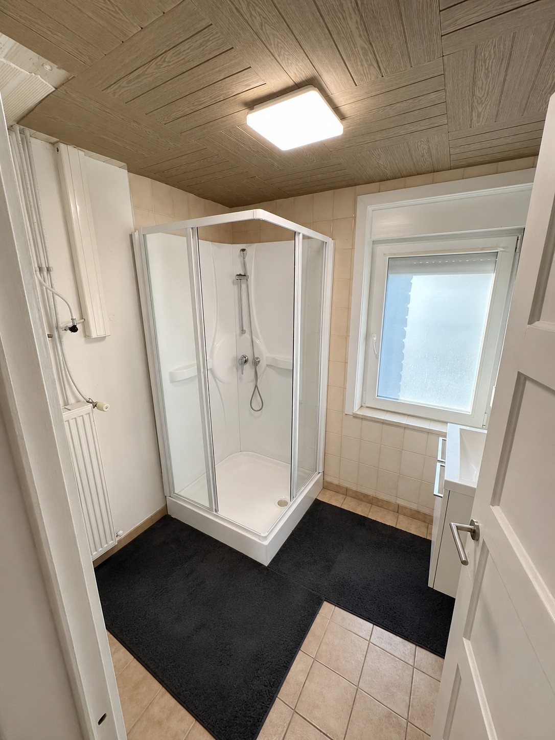 UIT DE HAND TE KOOP – HALFOPEN WONING HARELBEKE