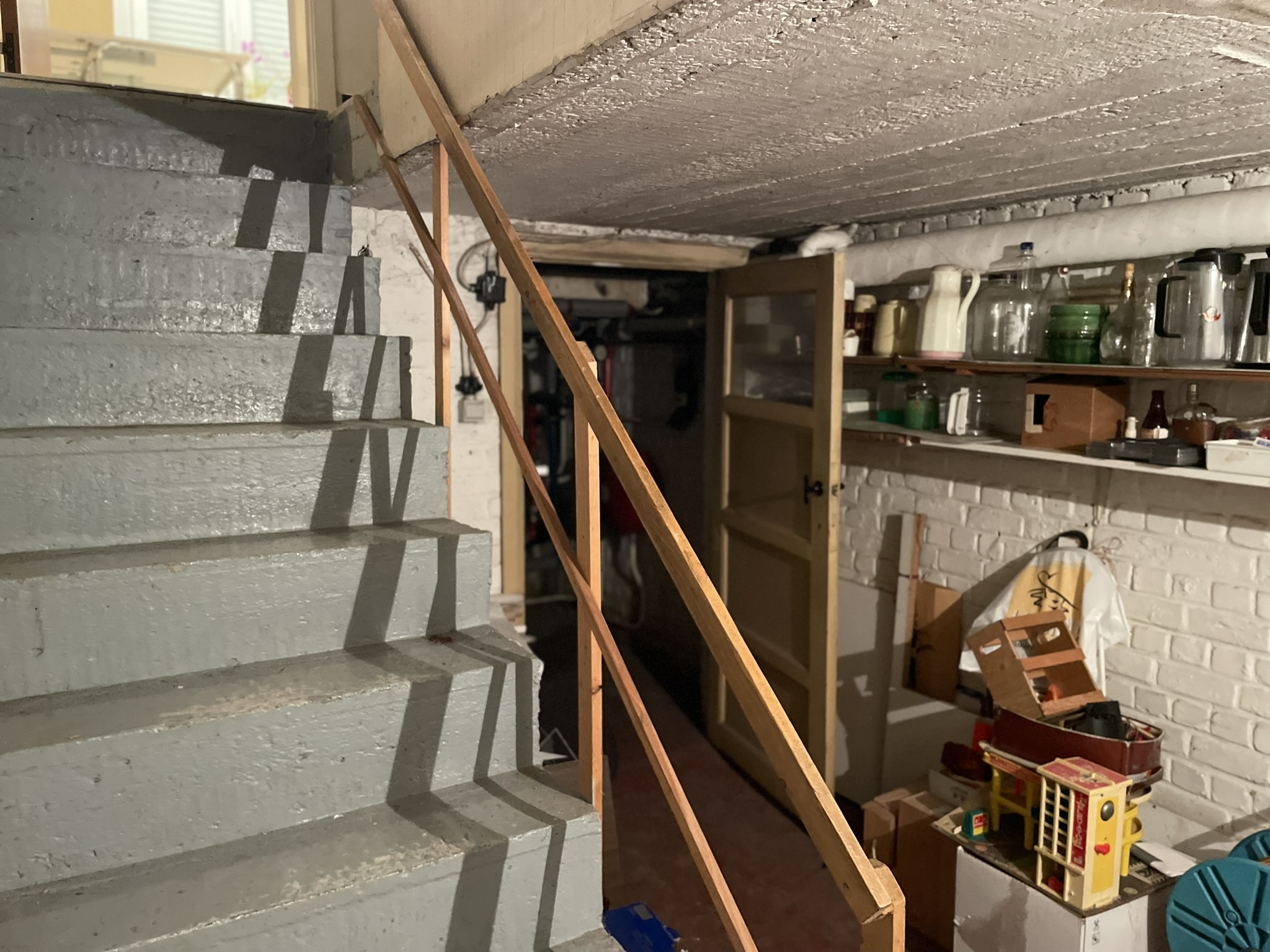 Te renoveren villa uit 1956 op 9 are met keldergarage gelijk