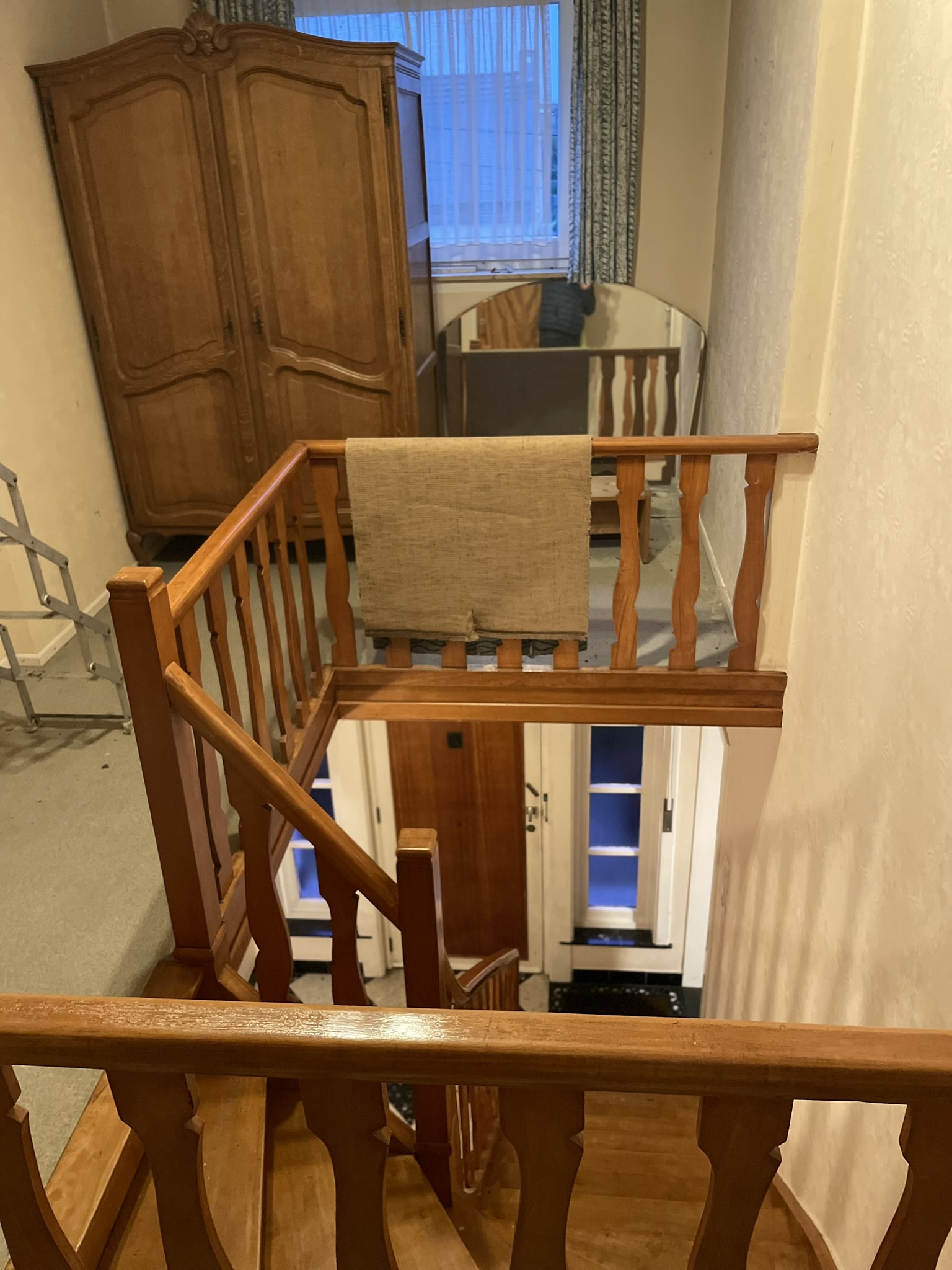 Te renoveren villa uit 1956 op 9 are met keldergarage gelijk