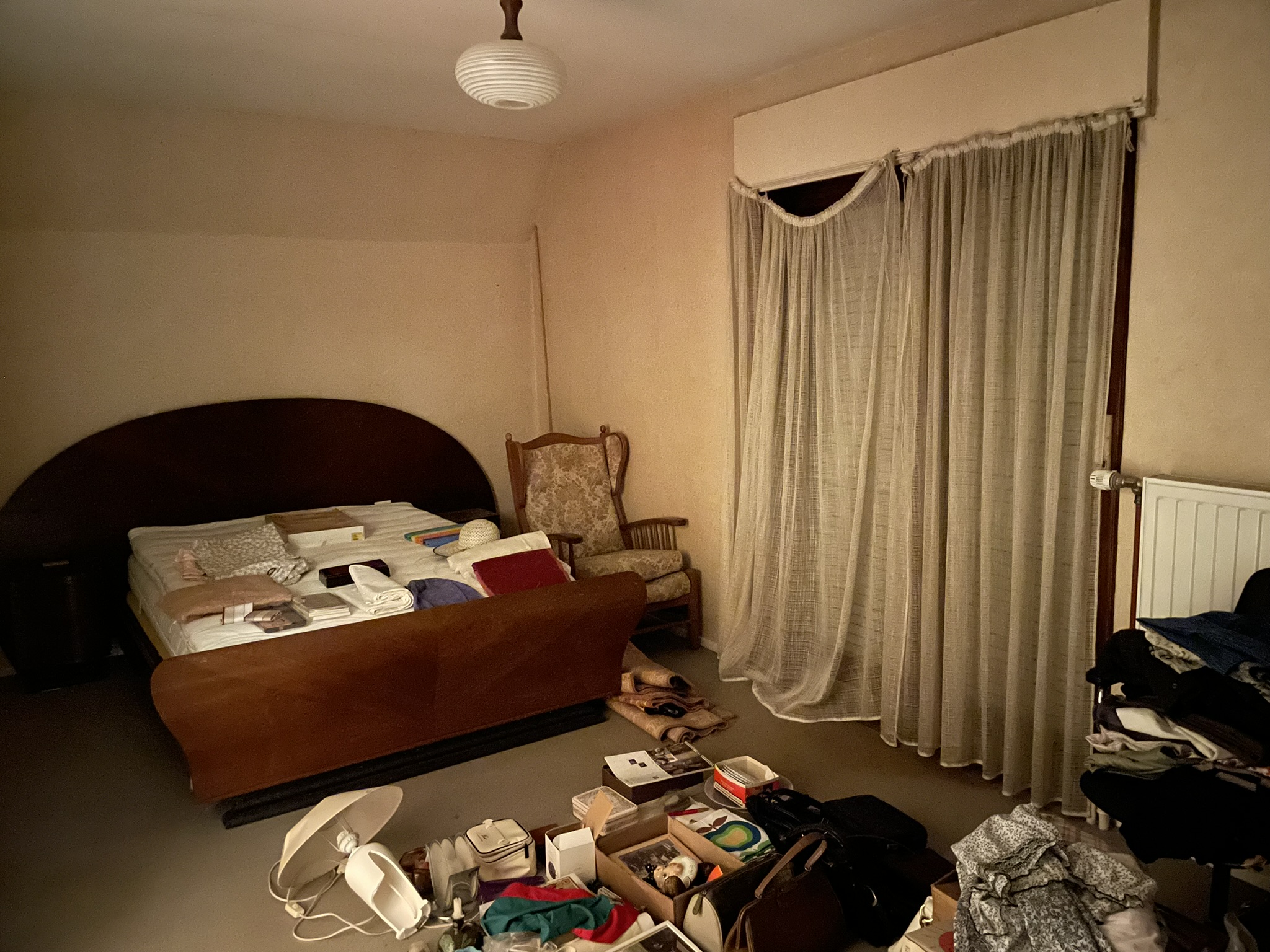 Te renoveren villa uit 1956 op 9 are met keldergarage gelijk