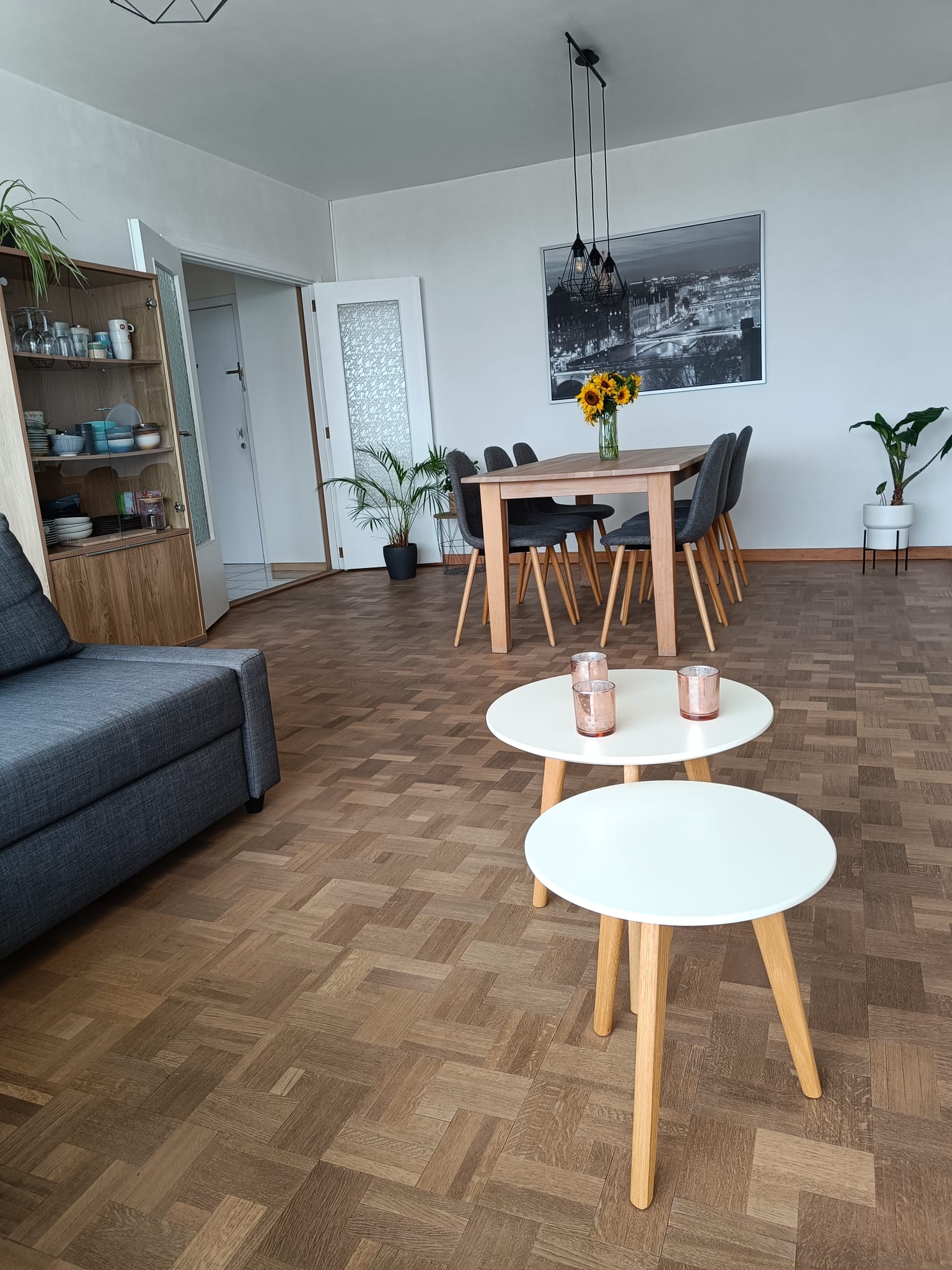 Lichtrijk, instapklaar appartement met nieuw terras