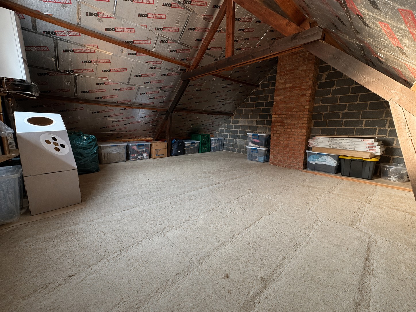 UIT DE HAND TE KOOP – HALFOPEN WONING HARELBEKE