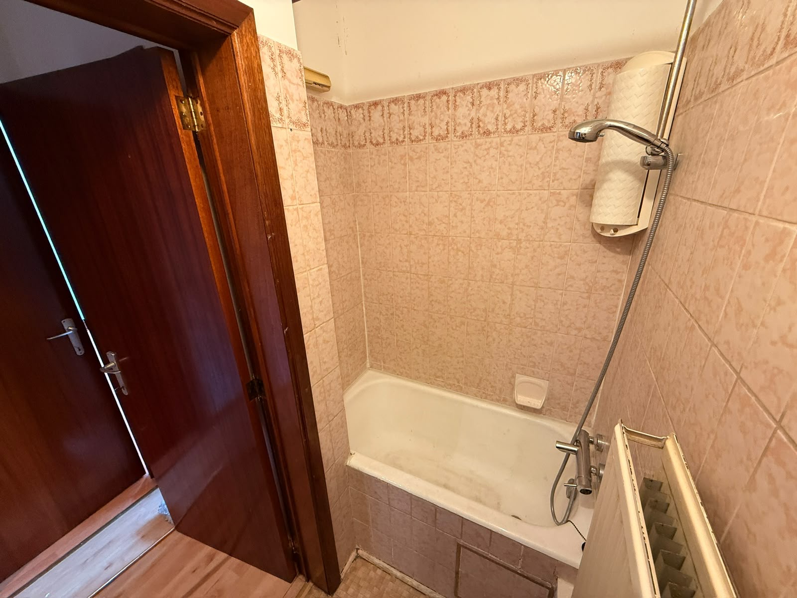 Appartement met 1 slaapkamer + bureau en zolder – Wezembeek-
