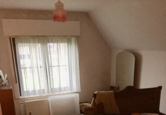 Te renoveren villa uit 1956 op 9 are met keldergarage gelijk