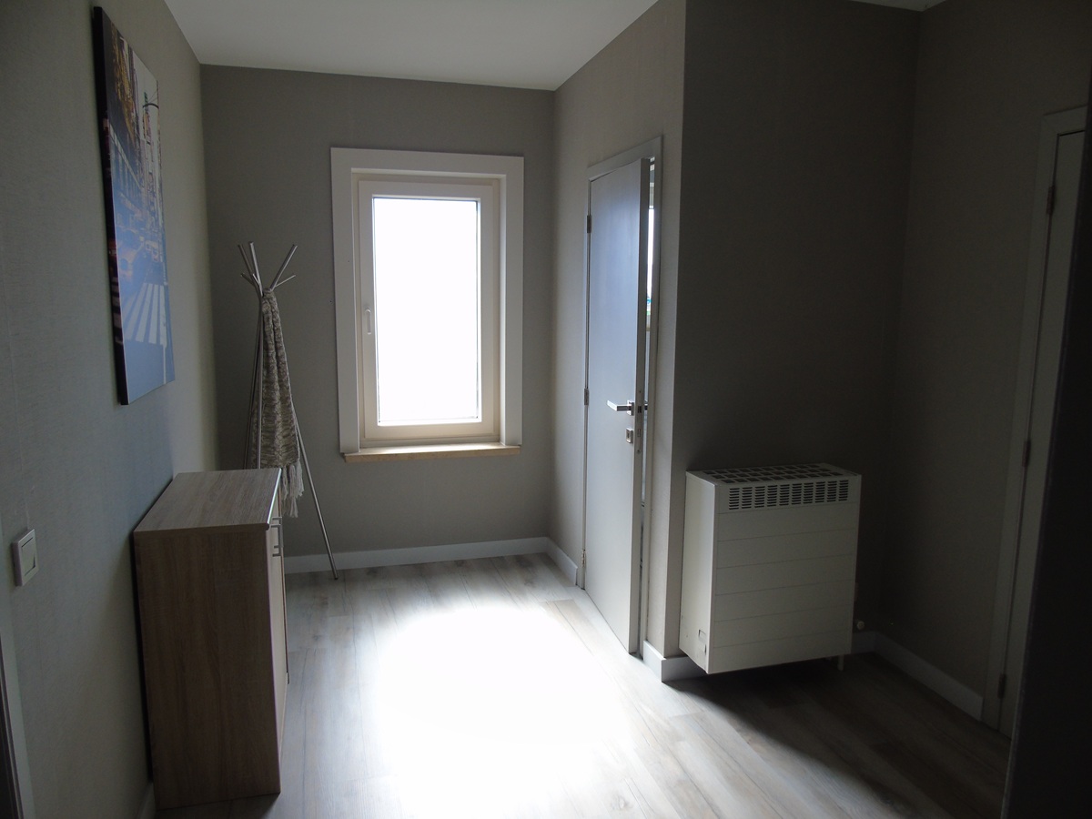 Ruim en volledig gerenoveerd appartement