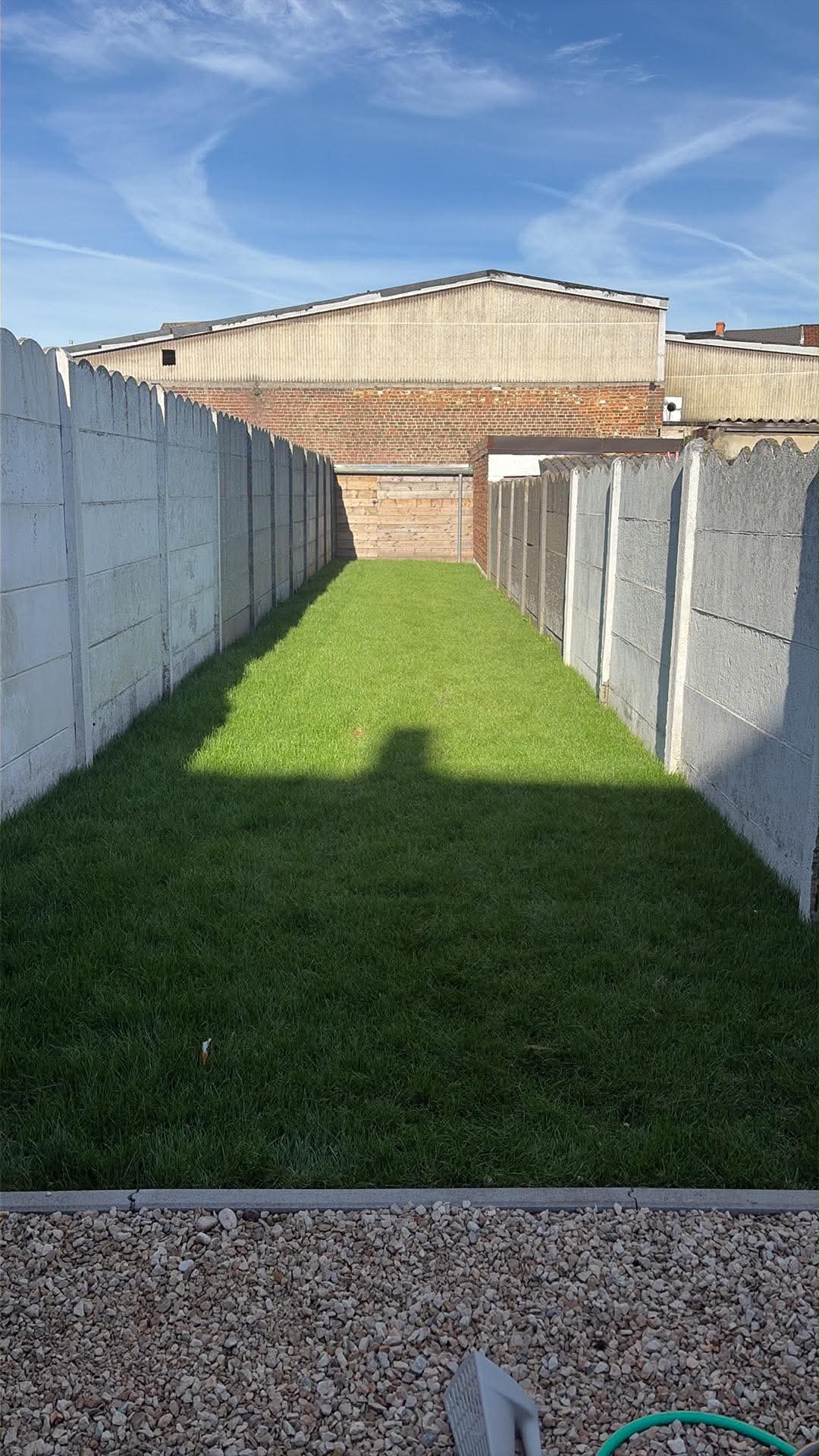 Rijwoning met tuin te huur