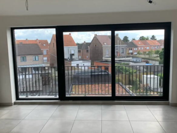 Lichtrijk 2-slaapkamerappartement met zuidgericht balkon
