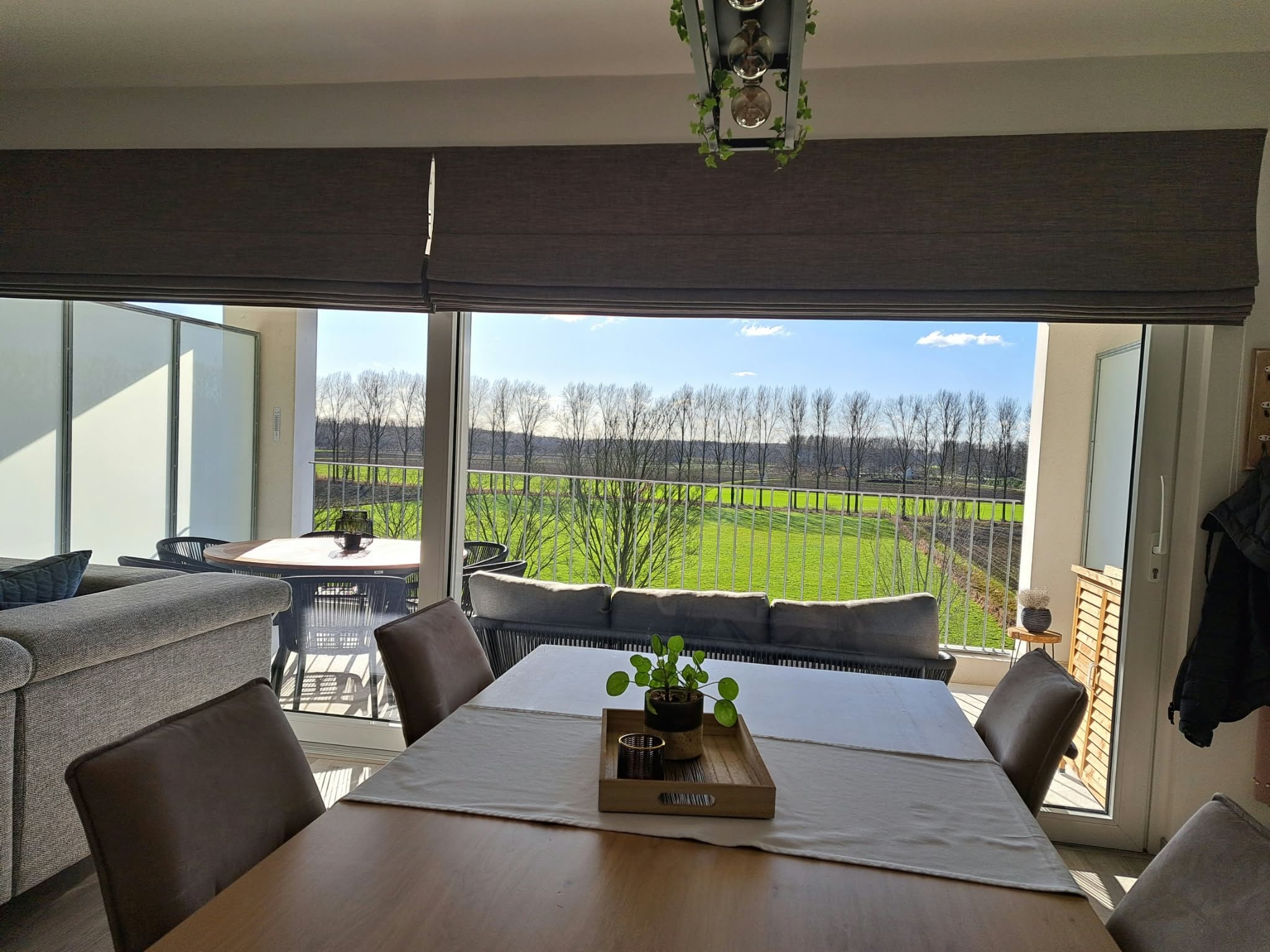 Appartement bovenste verdiep. 2 slpk. adembenemend uitzicht.