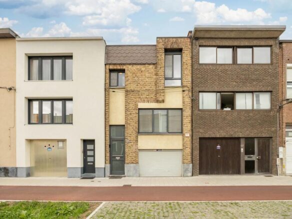 Instapklare gezinswoning te koop in Deurne (Antwerpen)
