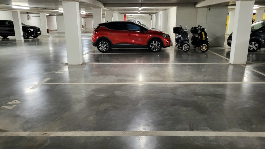 TE HUUR: garage-staanplaats in Boortmeerbeek